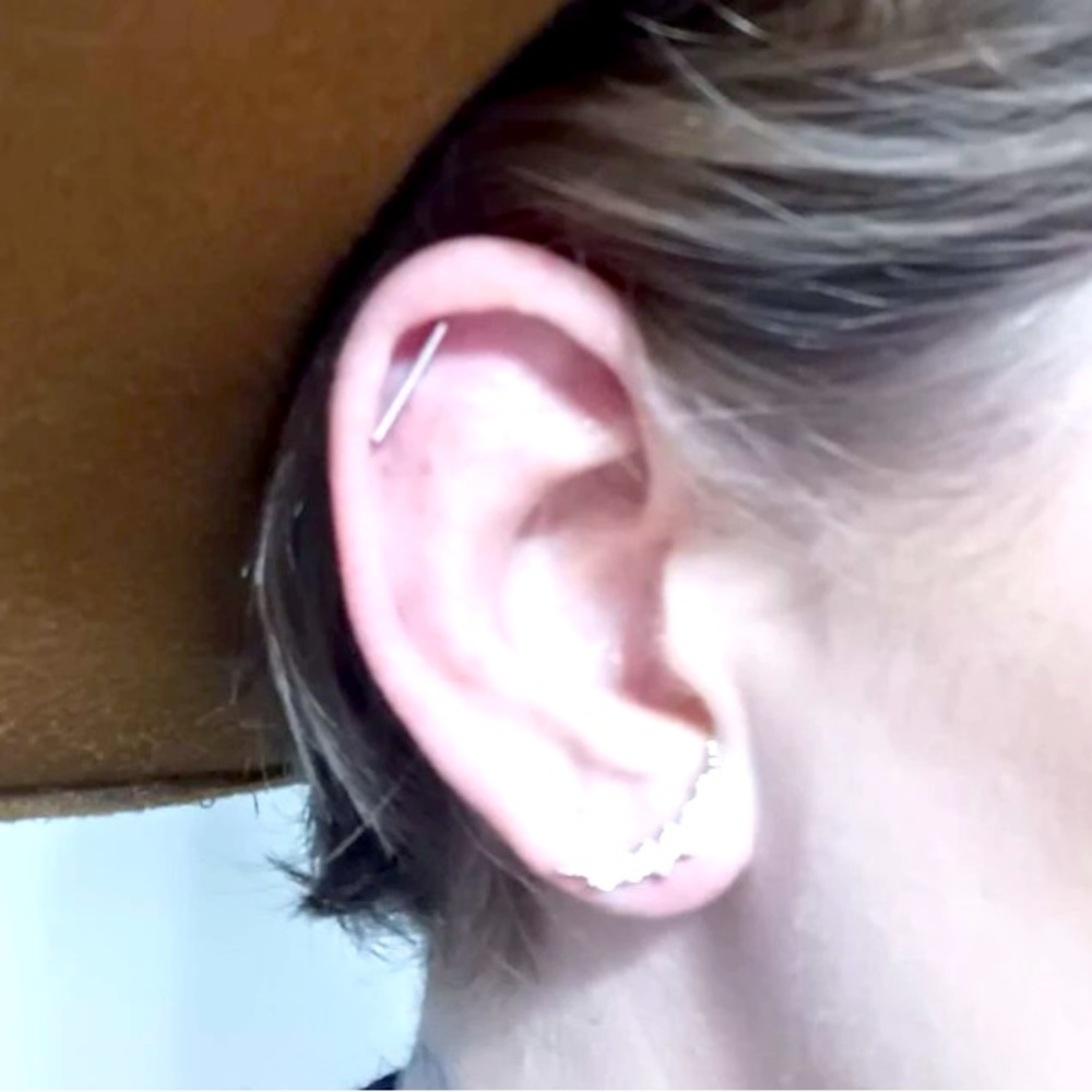 Minimalistic [SILVER] Simple Modern Bar Stud Set | 2 Pairs! - Picture 6 of 11